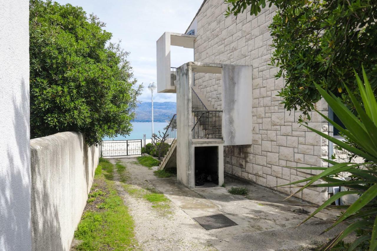 Studio Apartment Ana Supetar Exterior photo